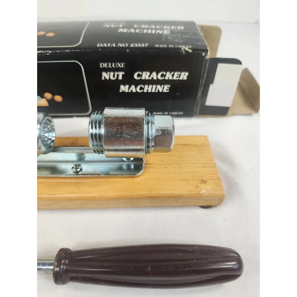 Vintage Deluxe Nut Cracker Machine Wood Base Adjustable Heavy Duty Chrome 23557